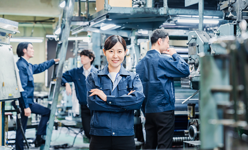 製造業で働く人々のイメージ