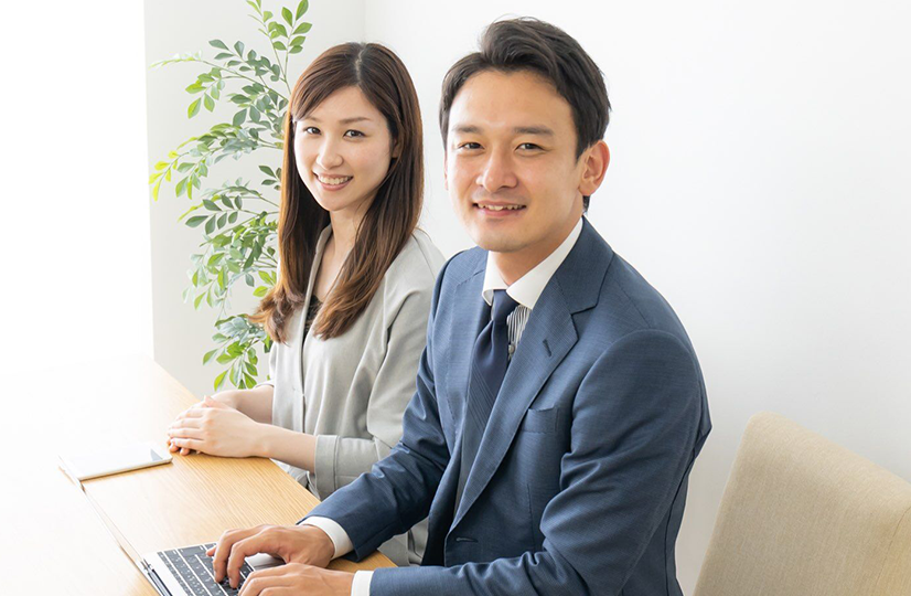 笑顔のビジネスマン